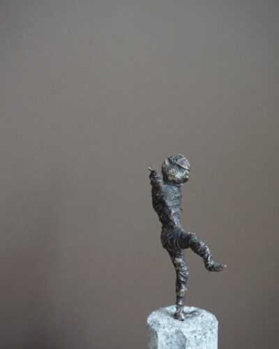 Bronzefigur Balance
