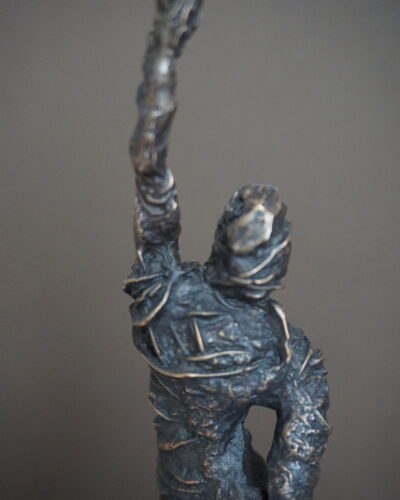 Bronzefigur Siegerpose