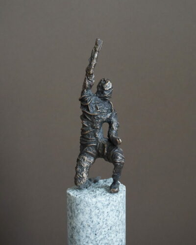 Bronzefigur Siegerpose