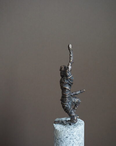 Bronzefigur Siegerpose